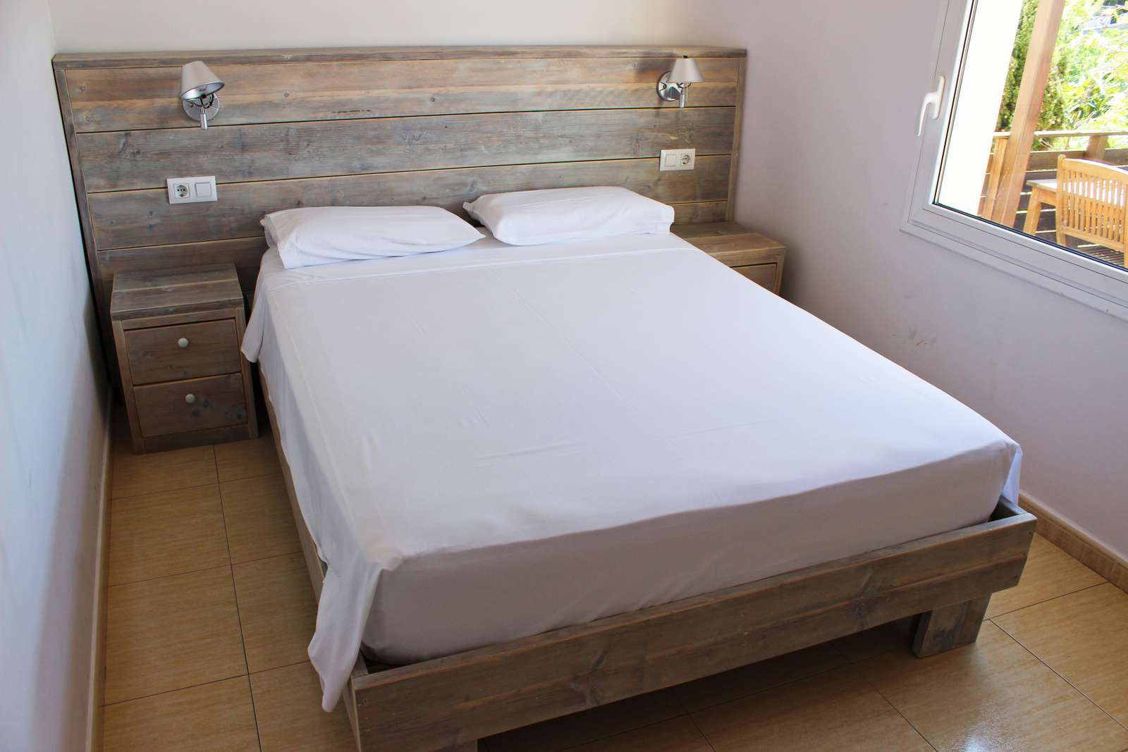 Place de parking pour camping-car - Ultramort - Dormitorio con cama de matrimonio - Camping Joncar Mar