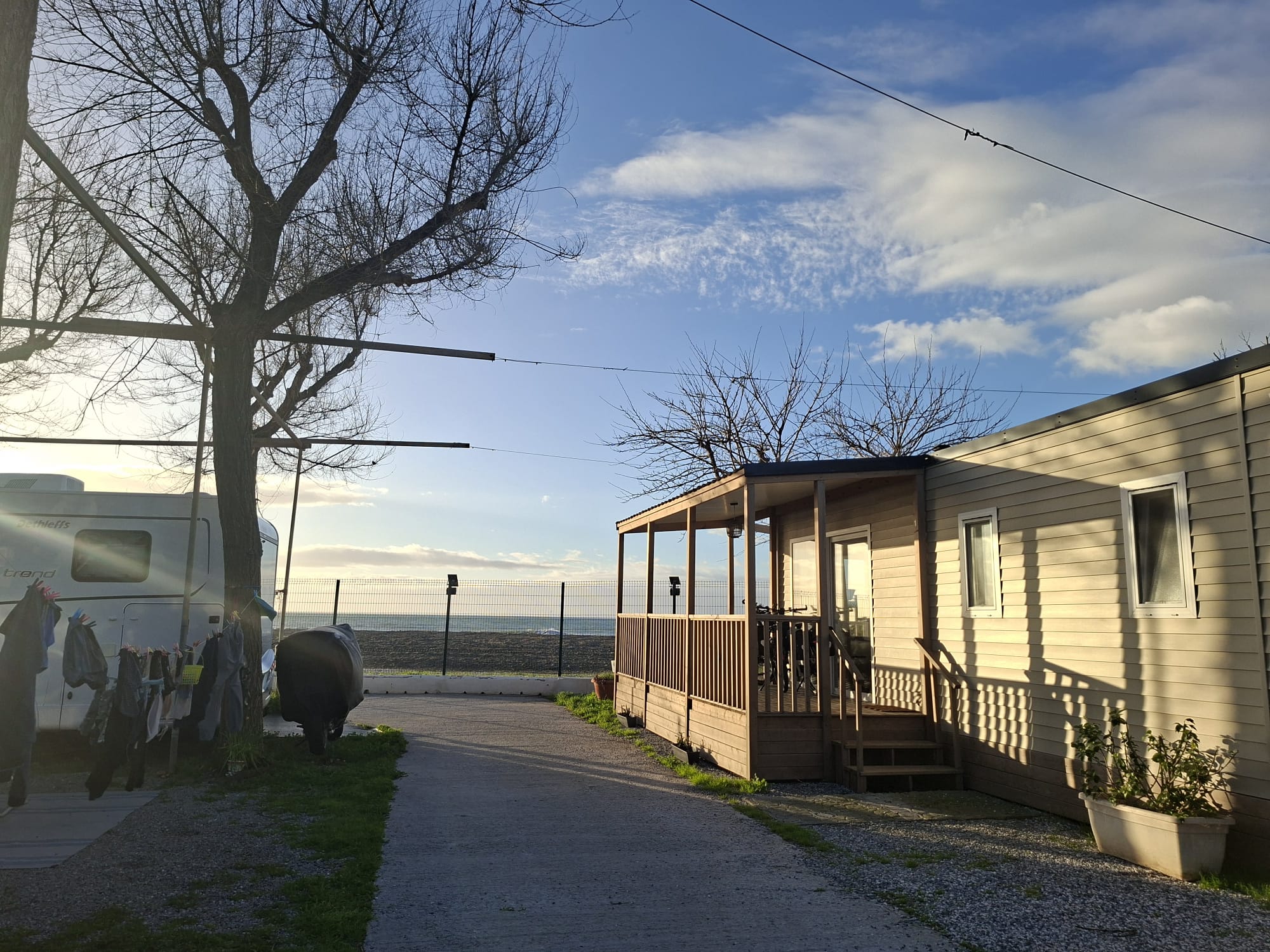 Wohnmobilstellplatz: Camping Playa Almayate Costa