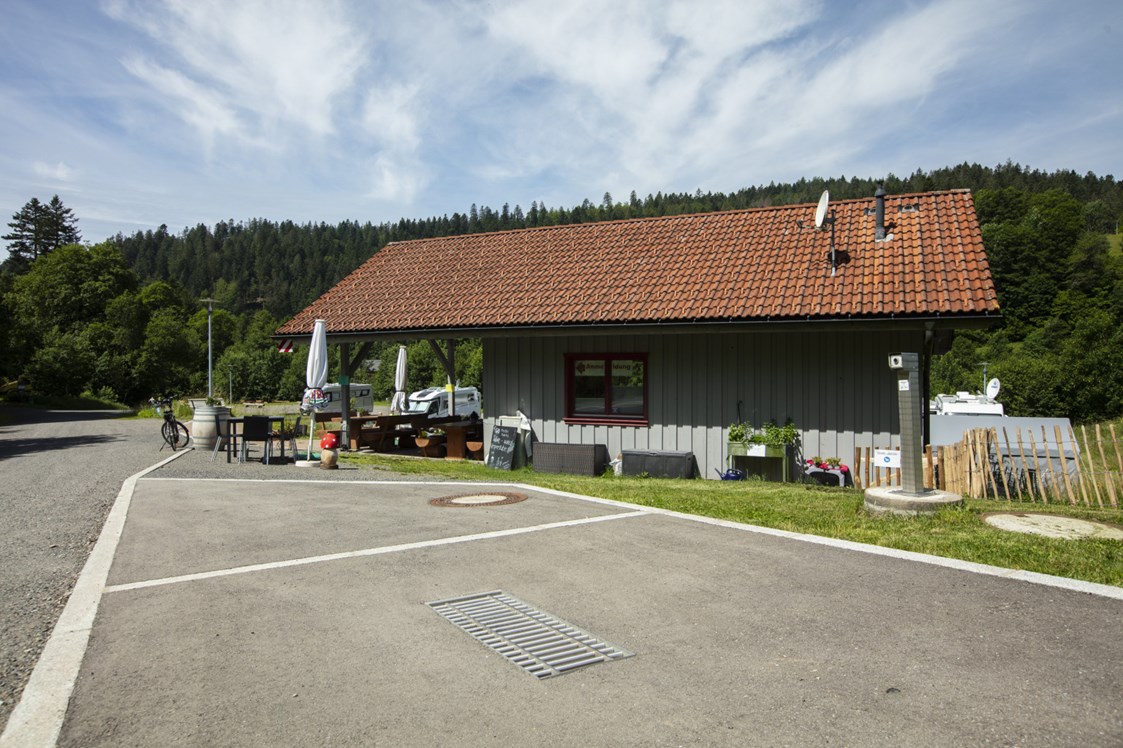 Wohnmobilstellplatz: Grauqwasser-Entsorgung - Wohnmobilstellplatz an der Wehra / Todtmoos
