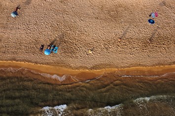 Wohnmobilstellplatz: Spiaggia di sabbia dorata - Camping Flintstones Park