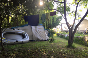 Wohnmobilstellplatz: Camping Flintstones Park