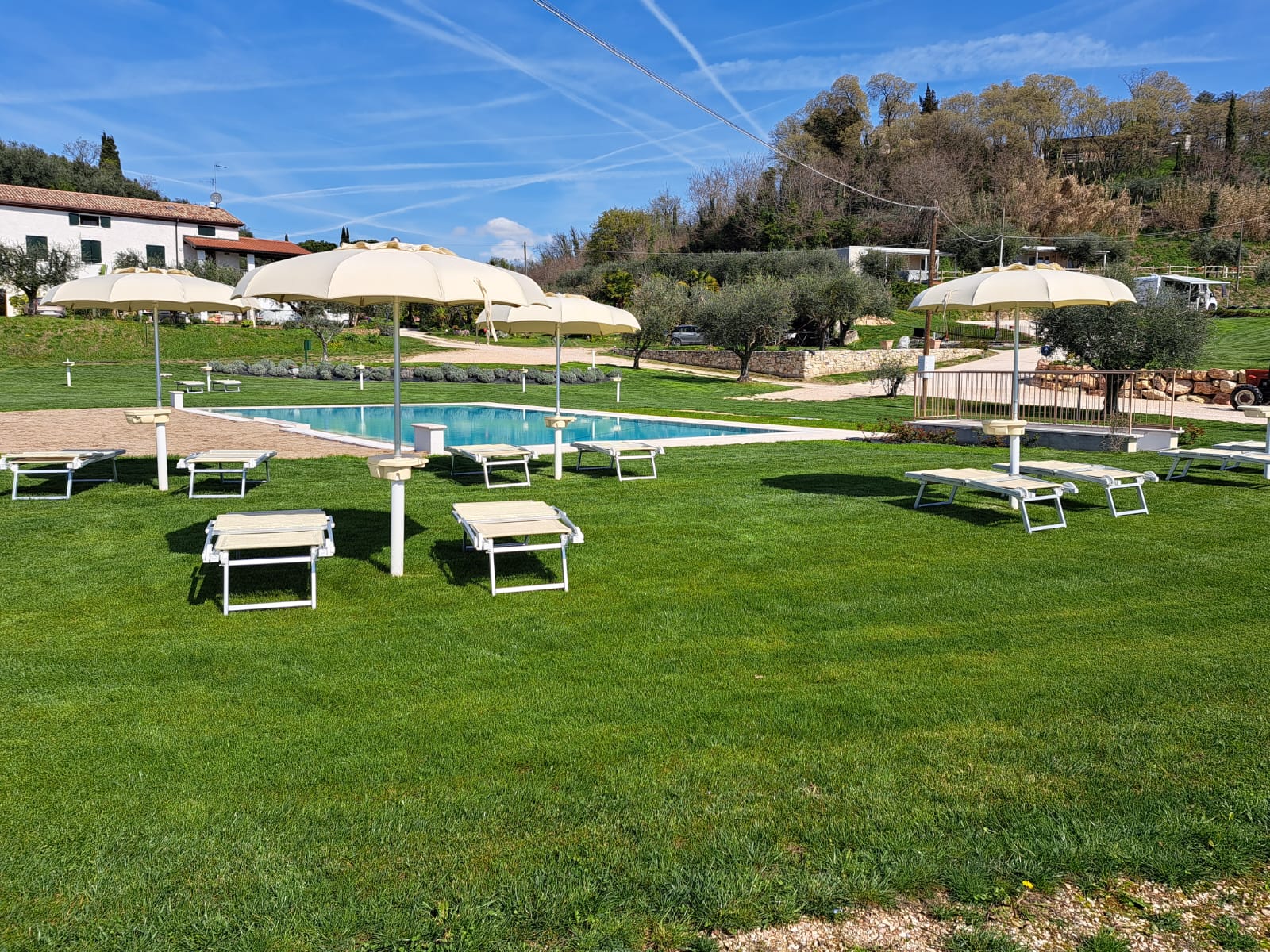 Wohnmobilstellplatz: Schwimmbad mit Whirlpool - Agricamping Est Garda