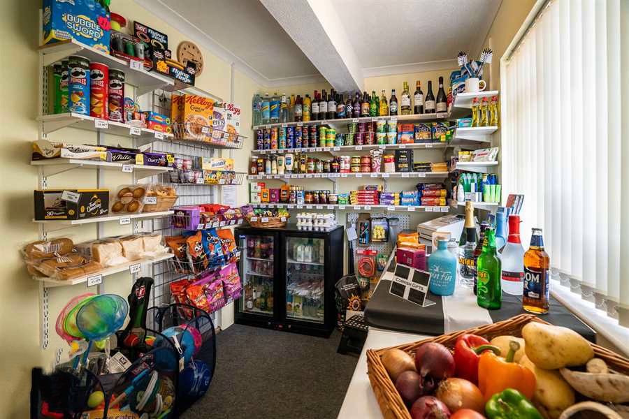 Wohnmobilstellplatz: Seasonal shop - Little Trevothan Camping und Caravan Park - Restauration