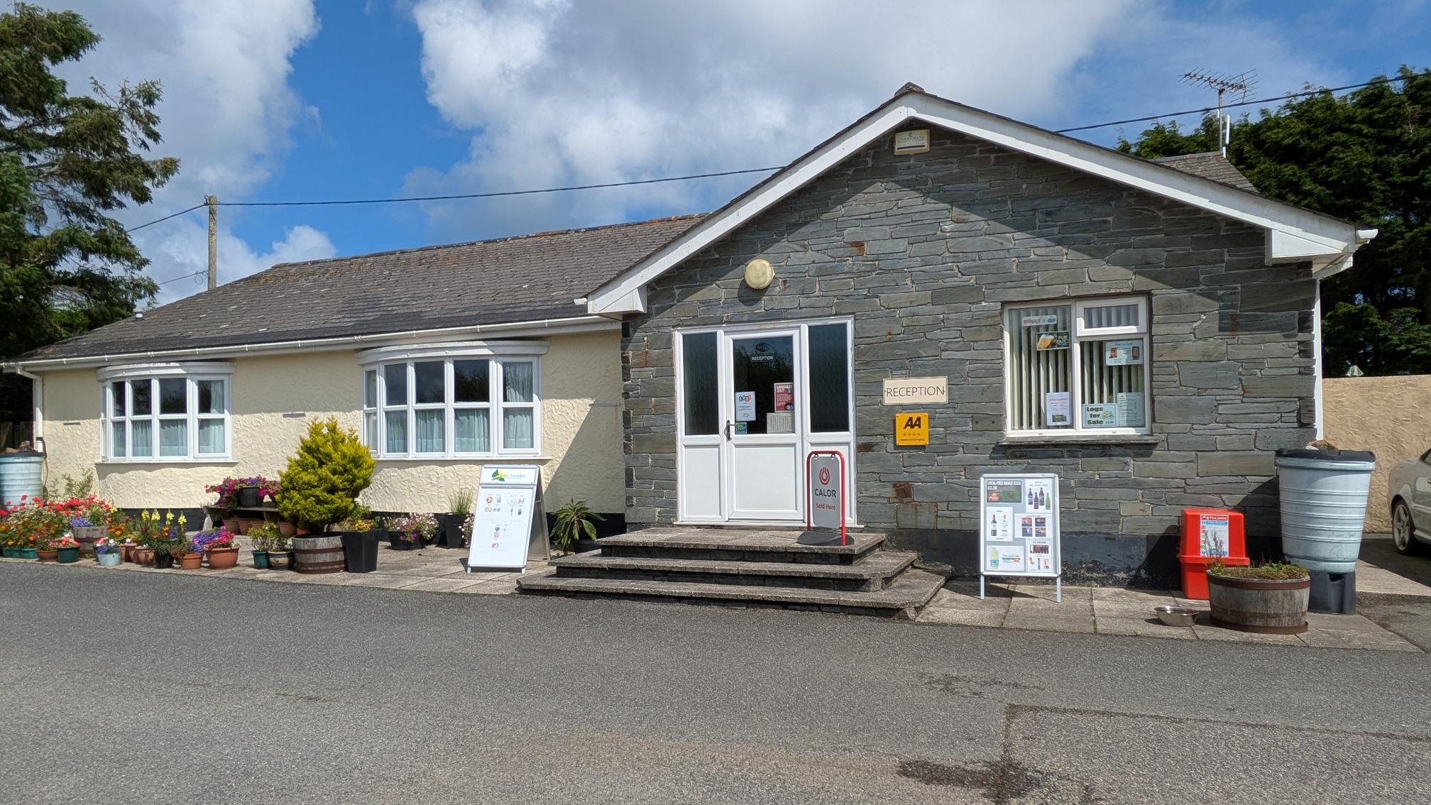 Wohnmobilstellplatz: Reception - Little Trevothan Camping und Caravan Park - zone