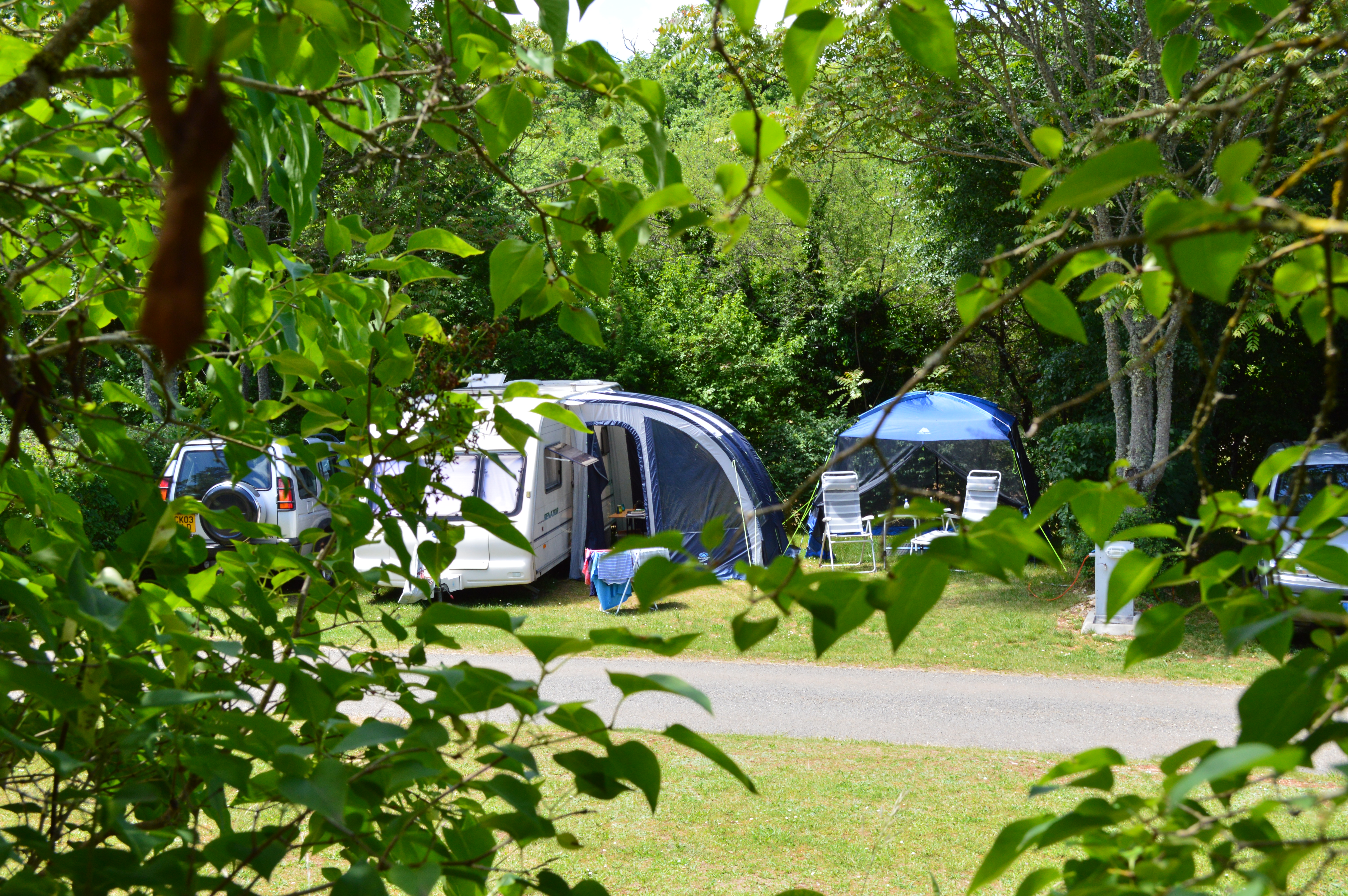 Wohnmobilstellplatz: Camping Château de Lacomté - Stellplätze