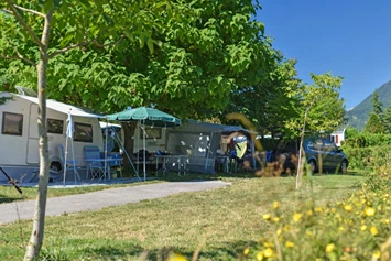 Wohnmobilstellplatz: 
Stellplätze geeignet für Zelt, Wohnwagen, Wohnmobil, Van... - Camping La Ferme