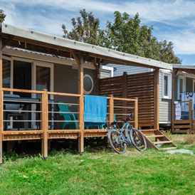 Wohnmobilstellplatz: Auswahl an verfügbaren Mietunterkünften (klassische Mobilheime, Komfort, Premium oder Cottage) - Camping La Ferme