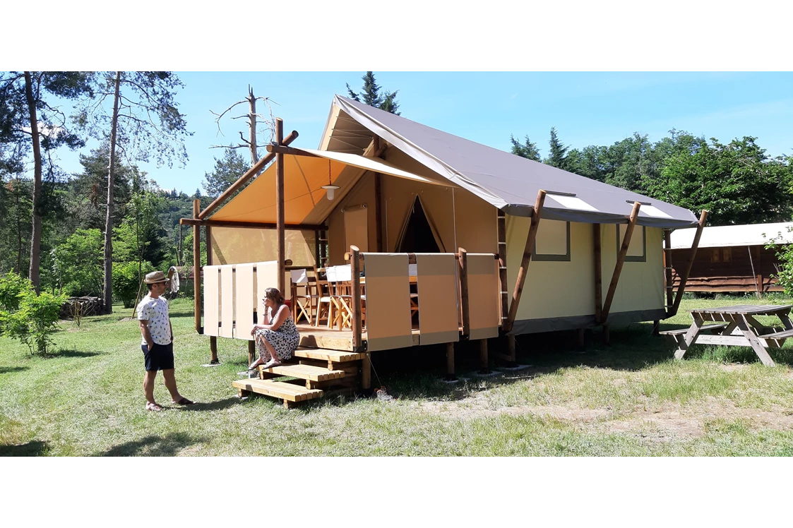 Wohnmobilstellplatz: Jungle Lodge für 5/7 Personen, in der Nähe des Flusses - Camping Le Viaduc
