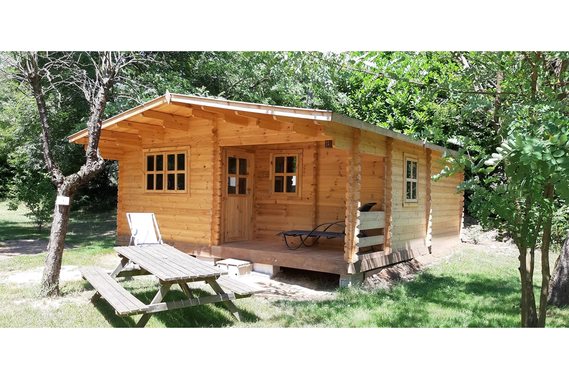 Wohnmobilstellplatz: Ranch-Chalet für 5/7 Personen, mit Badezimmer - Camping Le Viaduc