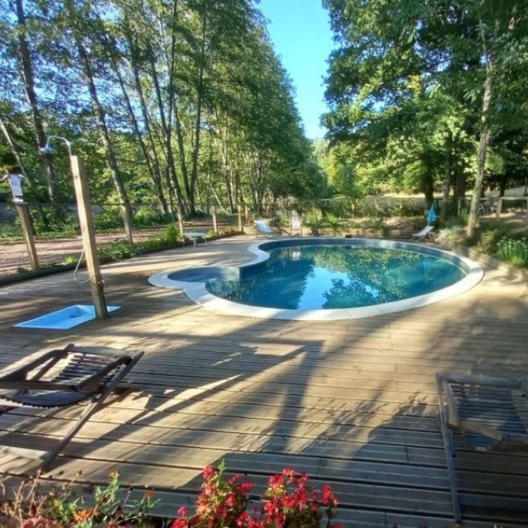 Place de parking pour camping-car - Sauna - Bourgogne  - Camping Les Etangs de Saint Pancras