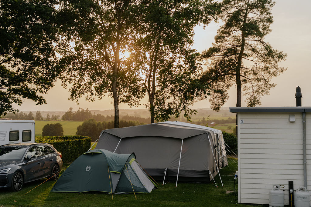 Wohnmobilstellplatz: Komfort mit Privatsanitär - Camping Hohenbusch - Emplacements