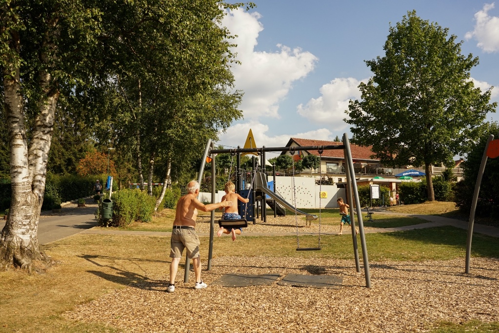Wohnmobilstellplatz: verschiedene Spielplätze - Camping Hohenbusch - Infrastructure