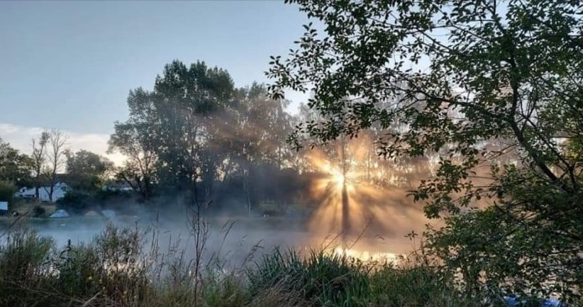 Reisemobilstellplatz - Umgebungsschwerpunkt: See - Belgien - Camping Aux Sources de Lescheret