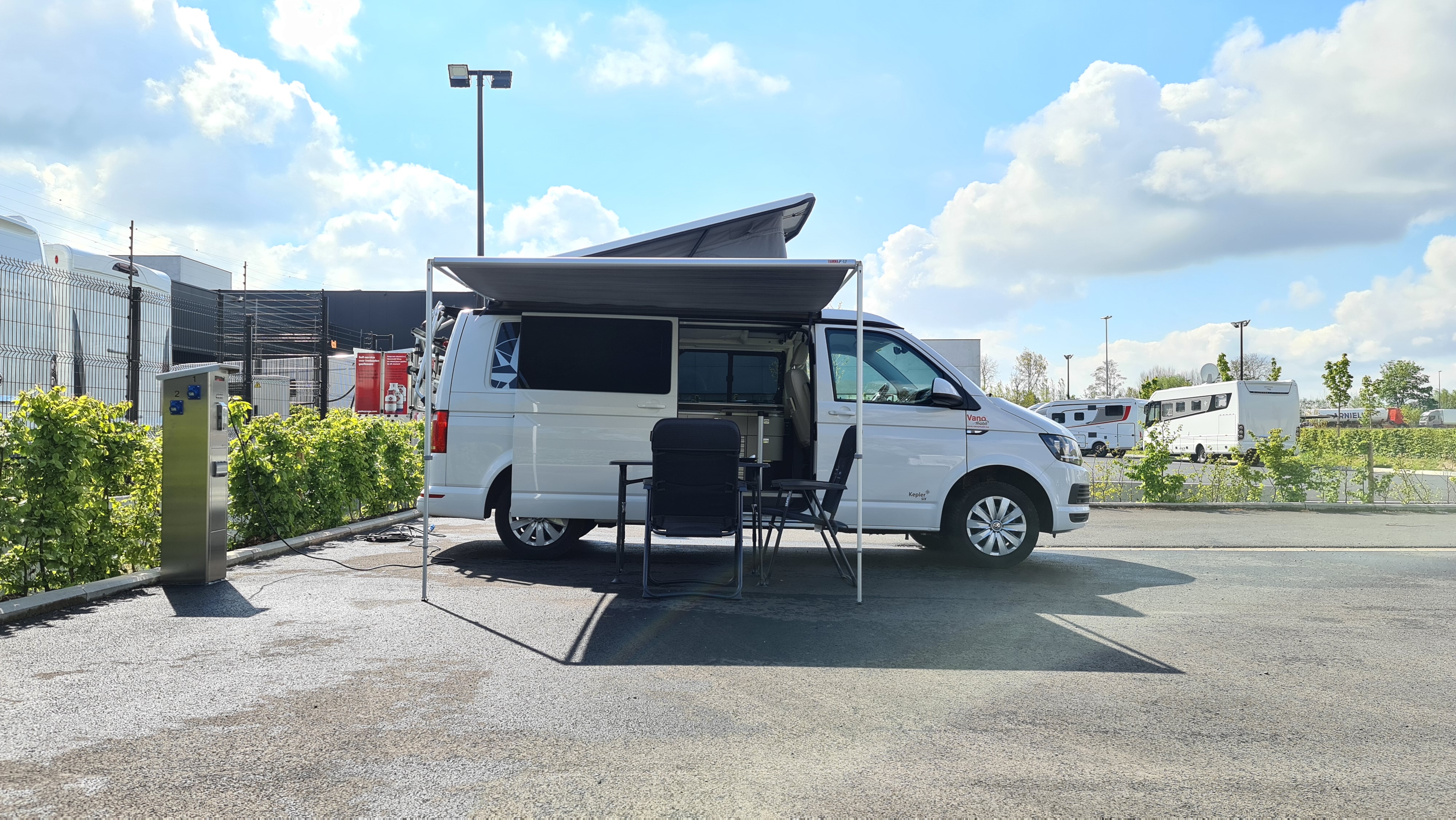 Place de parking pour camping-car - Ronse - Camperplaats Vanomobil Deerlijk