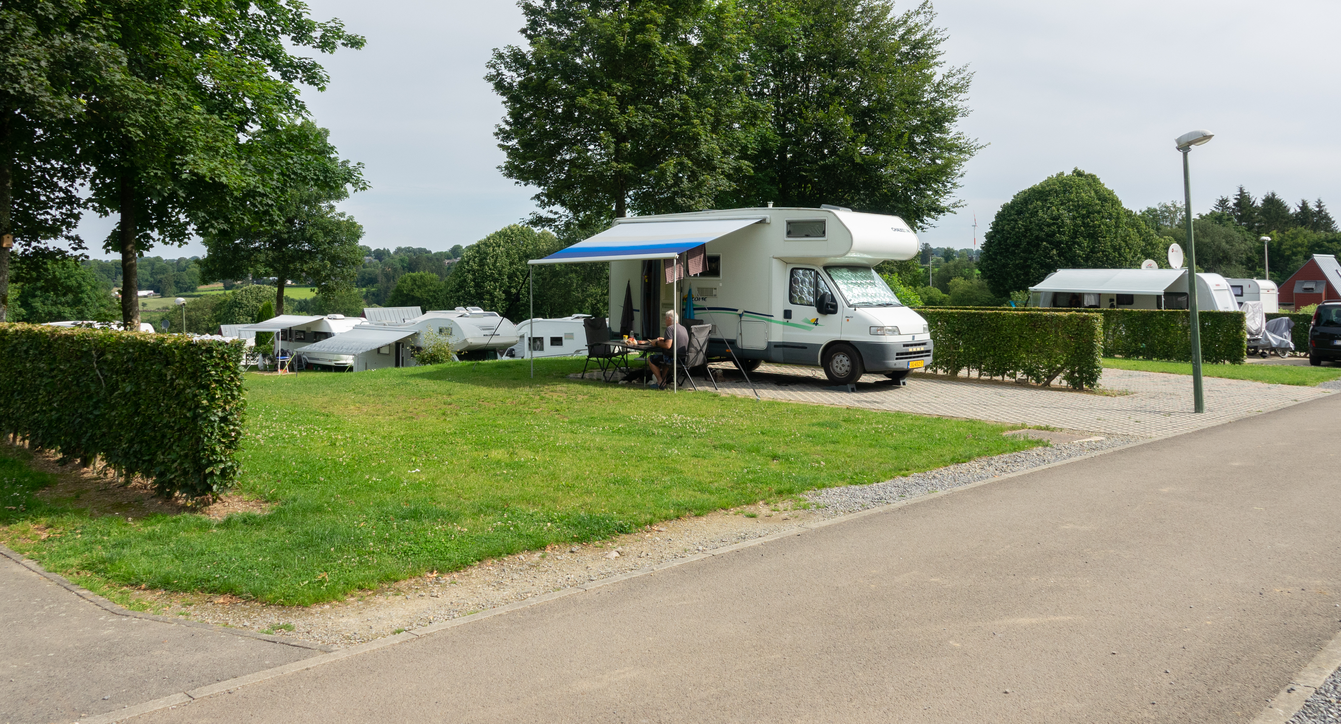 Wohnmobilstellplatz: Partially paved pitches - Camping Worriken - parking spaces