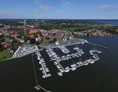 Wohnmobilstellplatz: Ansicht aus der Luft - Stellplatz und Stadthafen - Stellplatz am Schleswiger Stadthafen
