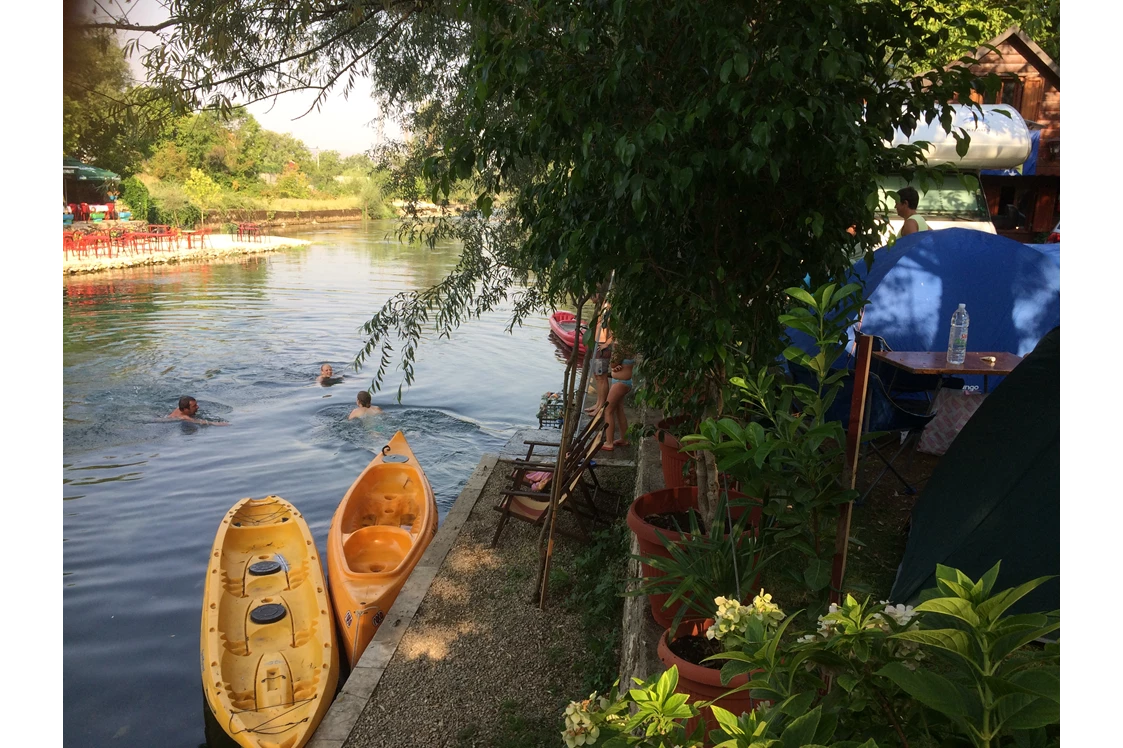 Wohnmobilstellplatz: River camp Aganovac 
August 2017. - River camp Aganovac