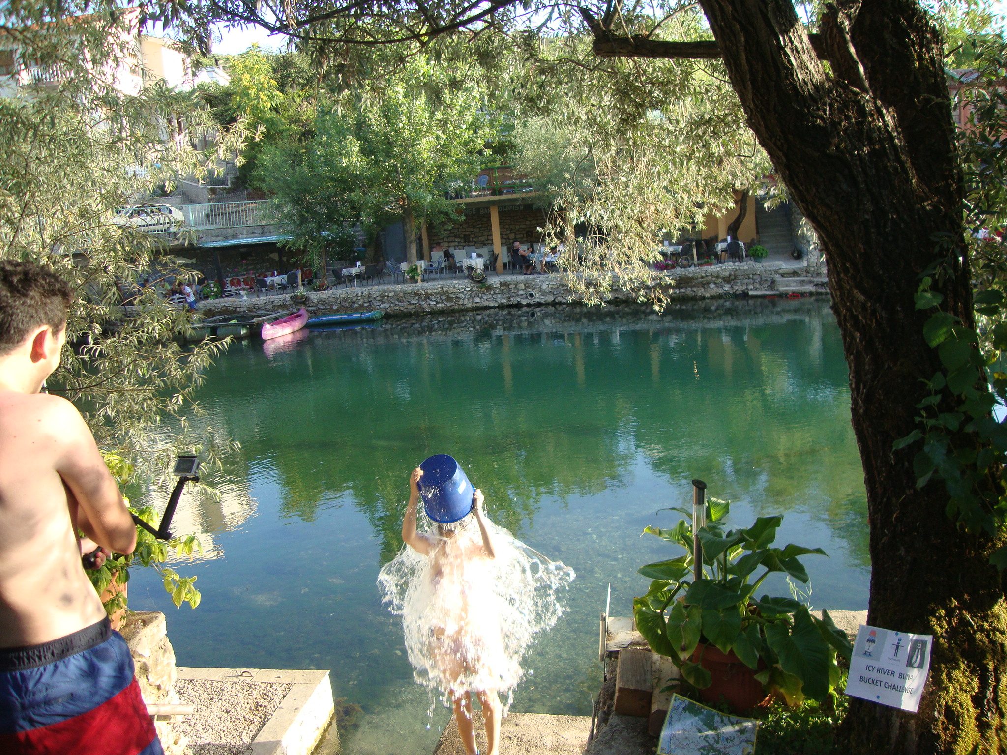 Wohnmobilstellplatz: River camp Aganovac 
August 2015.

Icy river Buna bucket challenge - River camp Aganovac