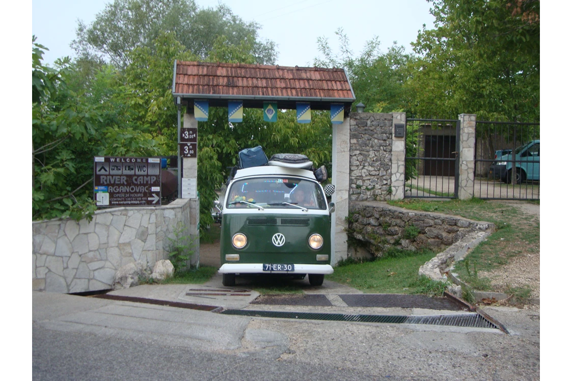 Wohnmobilstellplatz: River camp Aganovac 
August 2015. - River camp Aganovac