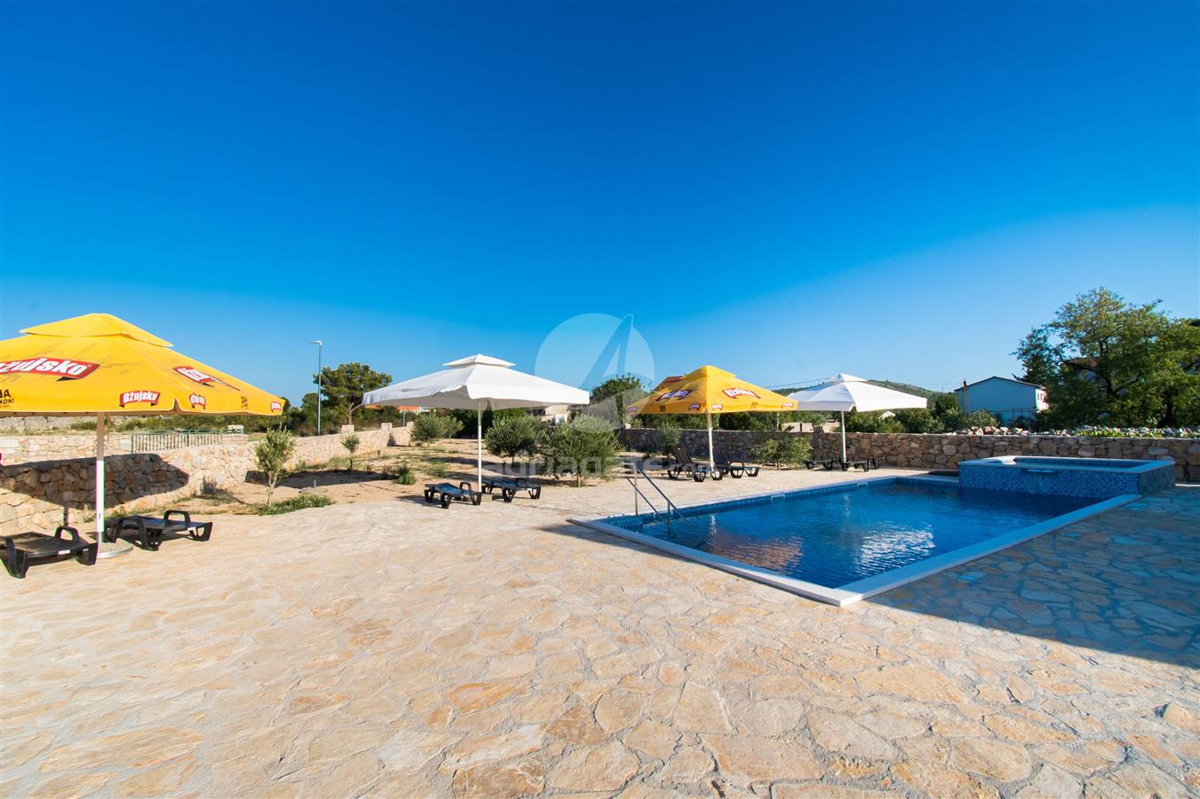 Wohnmobilstellplatz: Banovi Dvori