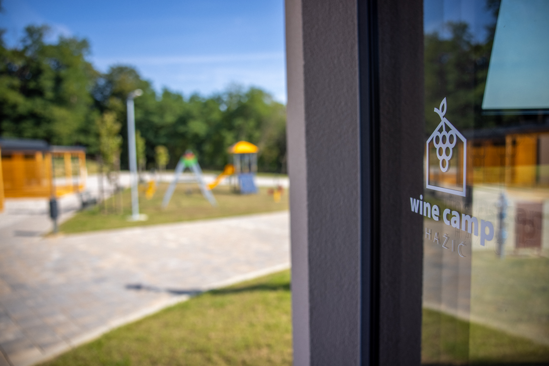 Wohnmobilstellplatz:  Wein camp Hažić