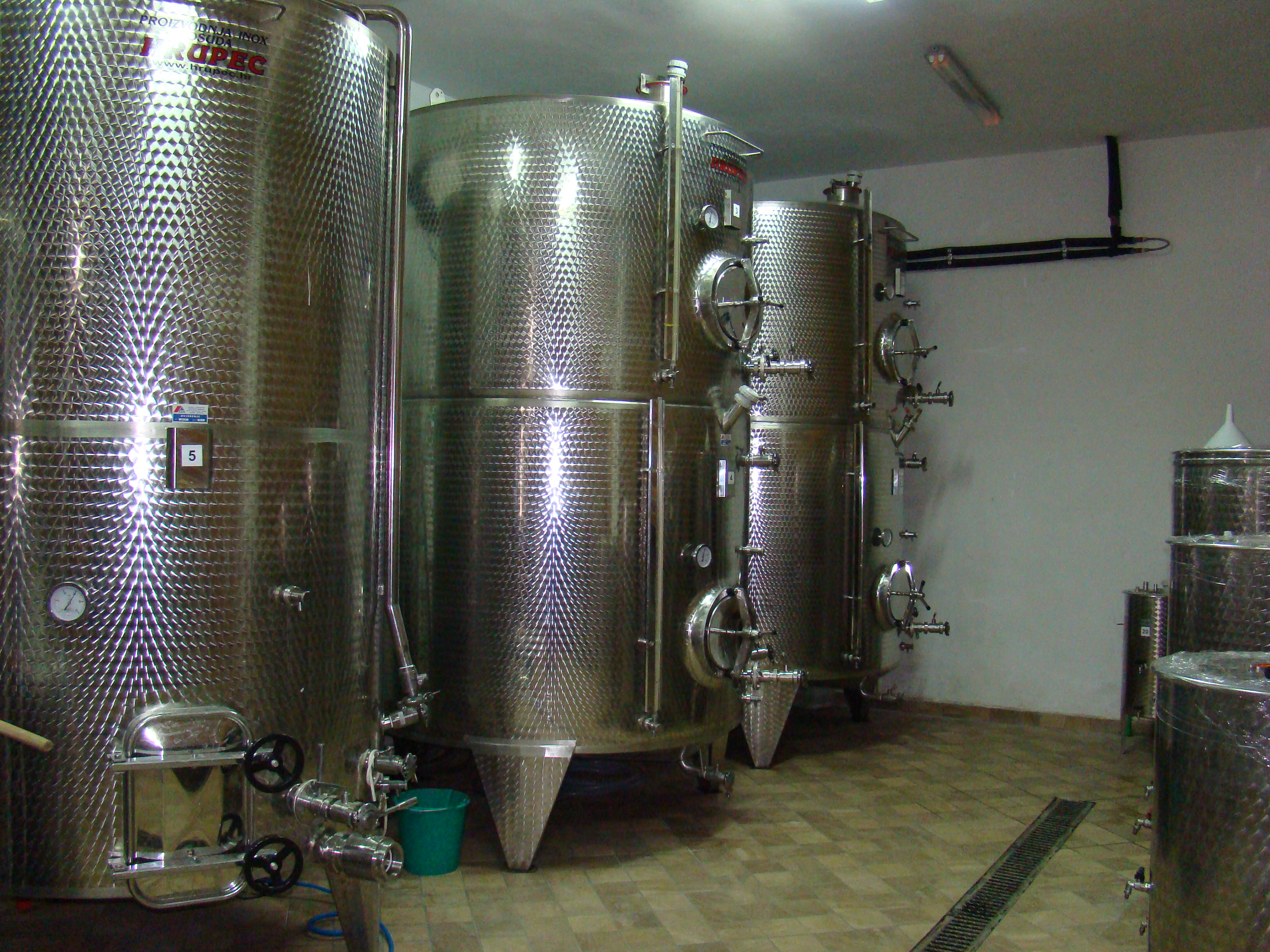 Reisemobilstellplatz: Mini camping Vinia