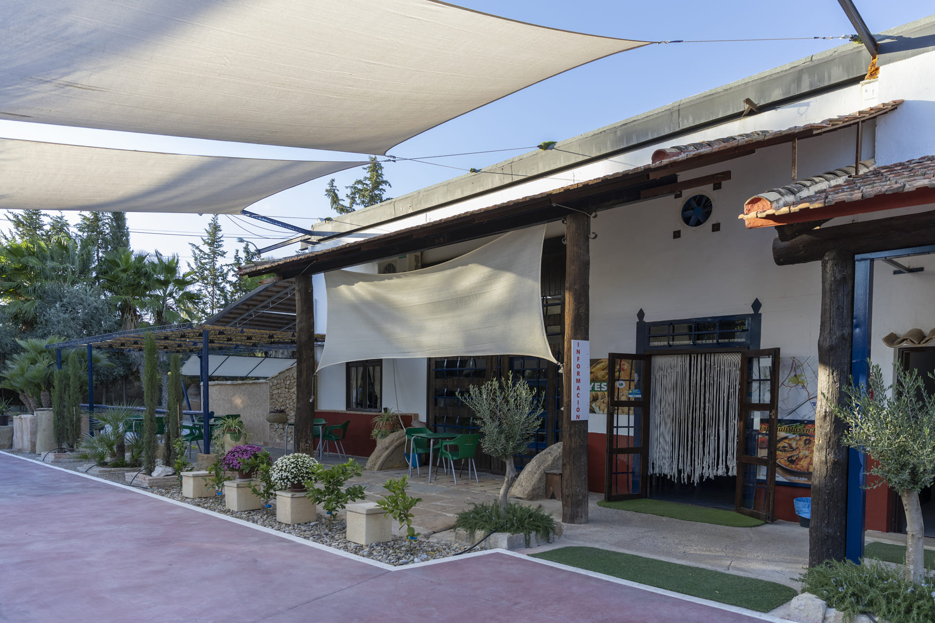 Wohnmobilstellplatz: Die Terrasse unserer Bar/unseres Restaurants - Camper Park Casablanca - Infrastrutture