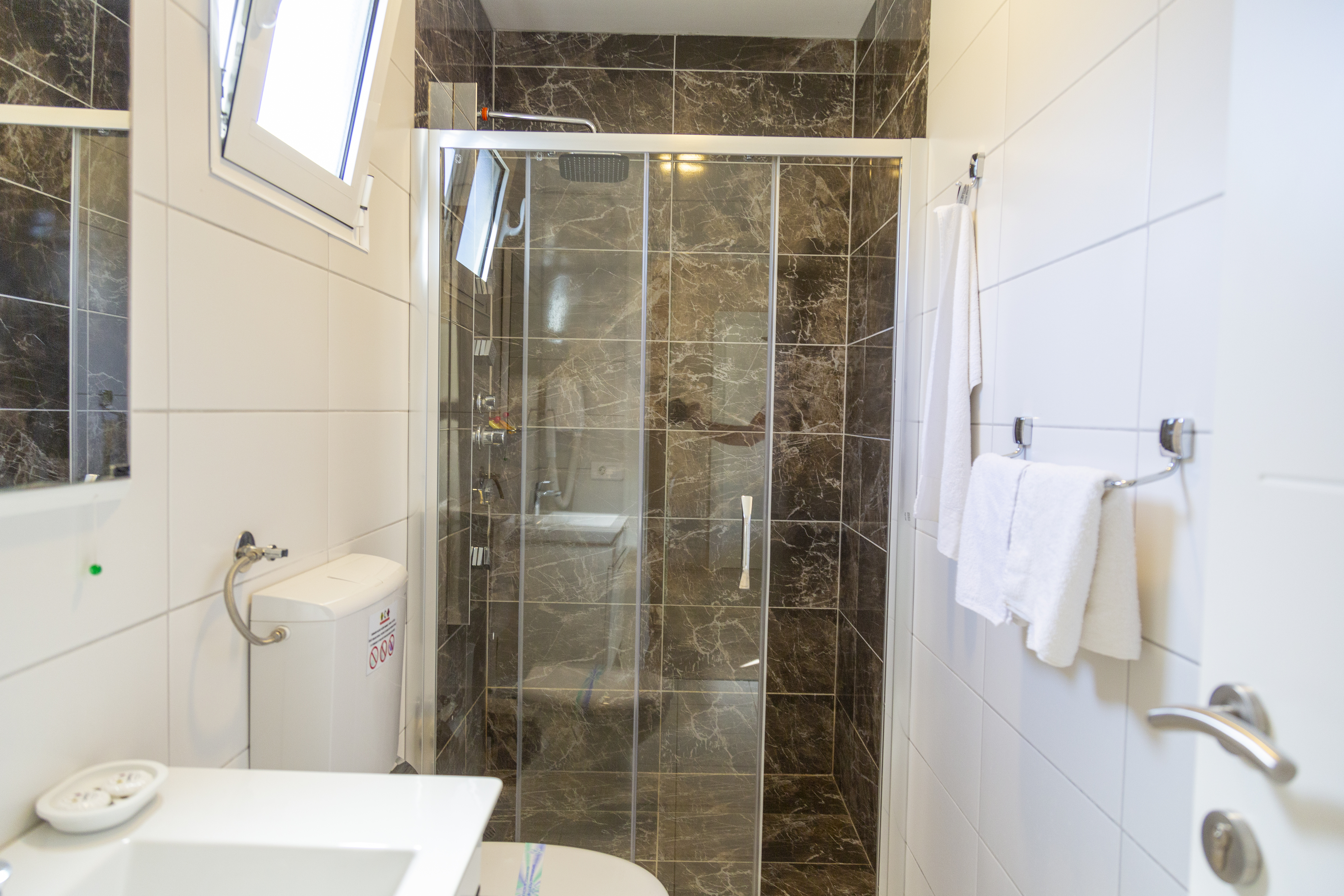 Wohnmobilstellplatz: Bathroom - MCM Camping