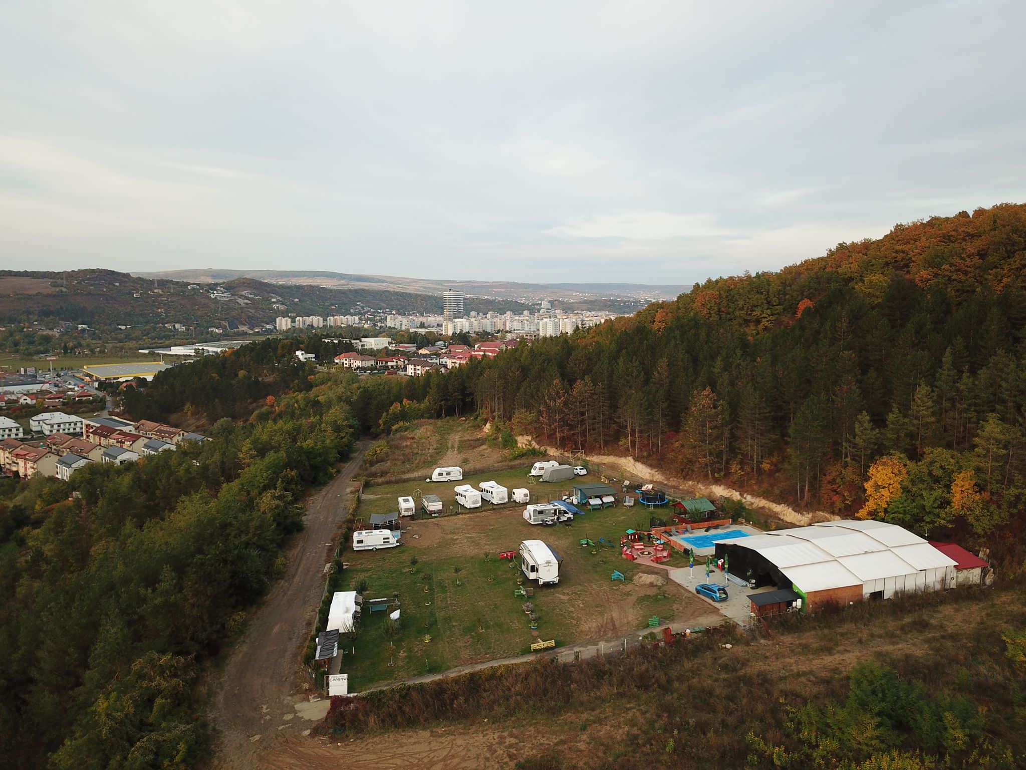 Place de parking pour camping-car - Roumanie - Camping Colina