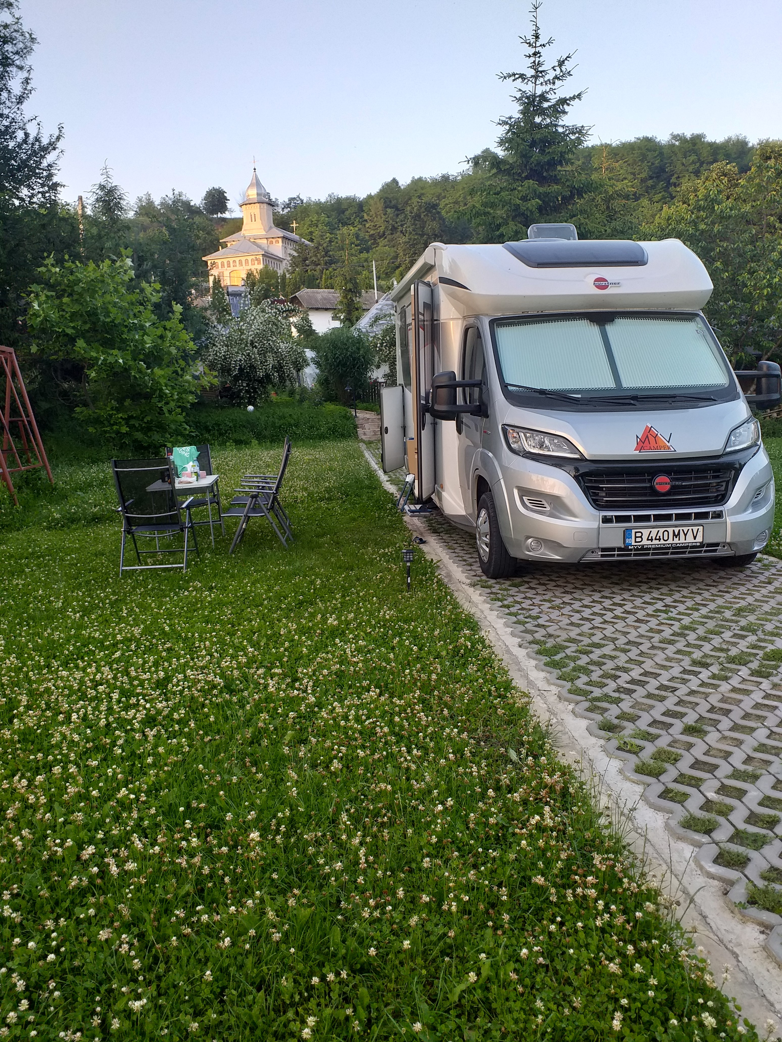 Place de parking pour camping-car - Roumanie - Friends