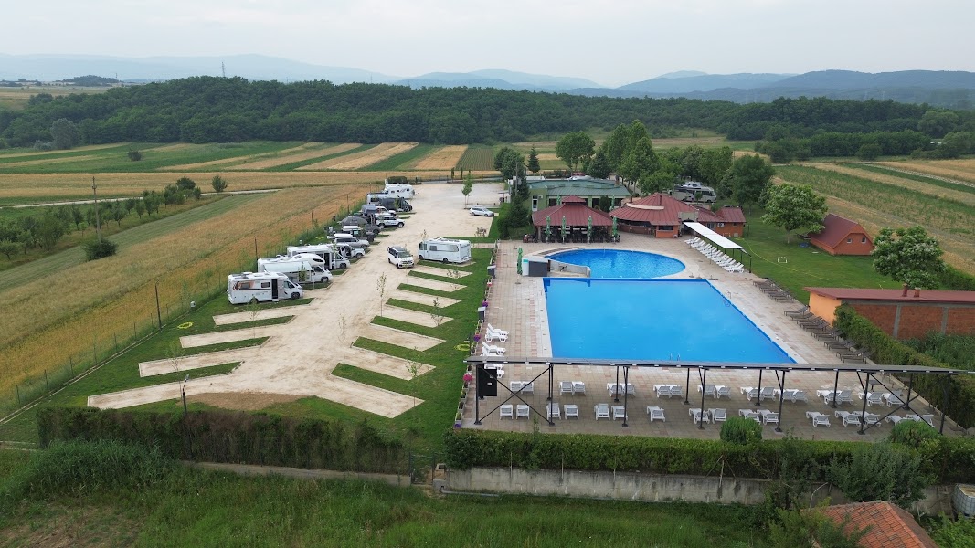 Wohnmobilstellplatz: Autocamp Enigma