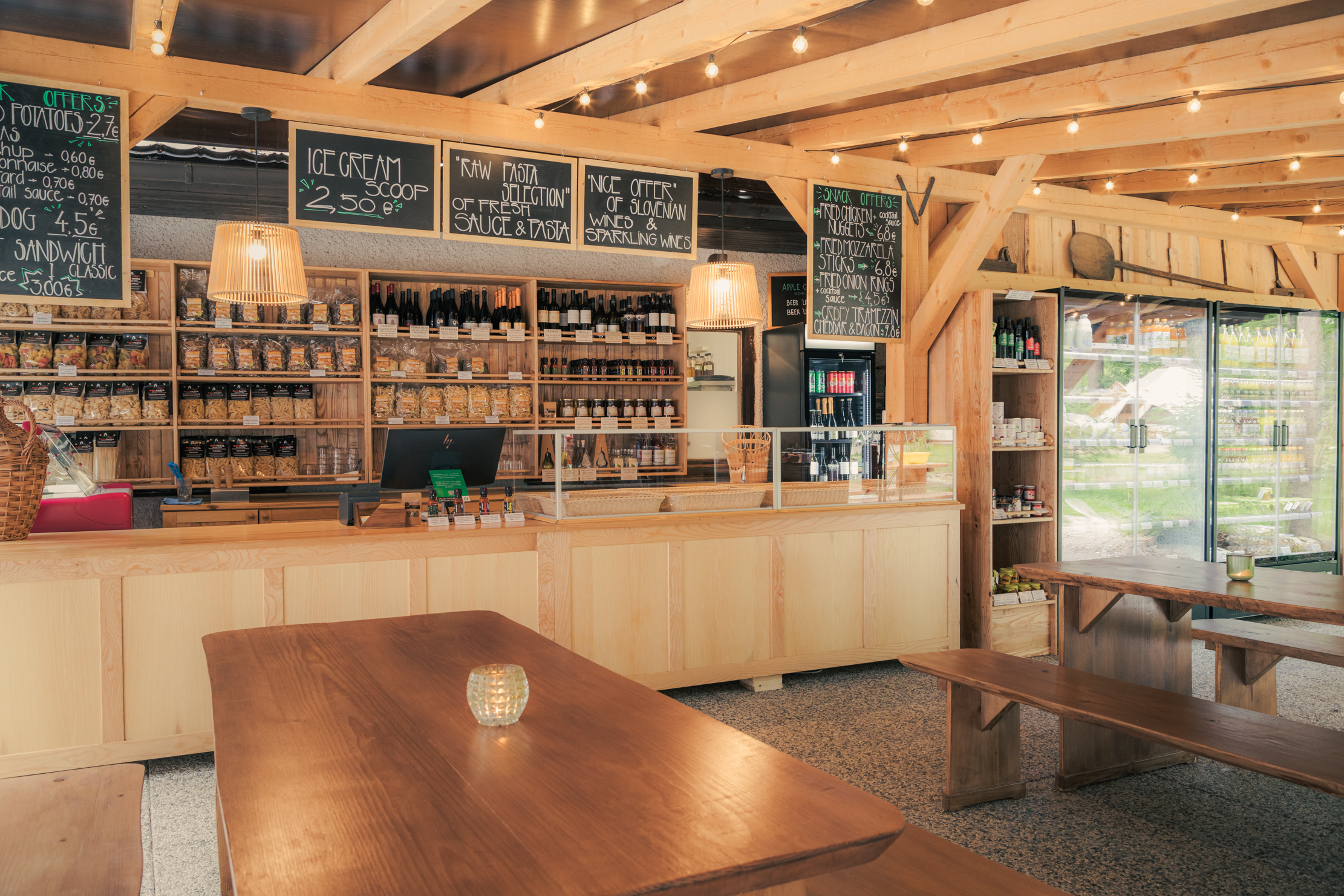 Wohnmobilstellplatz: Our camp store & bakery & snack - Forest Camping Mozirje