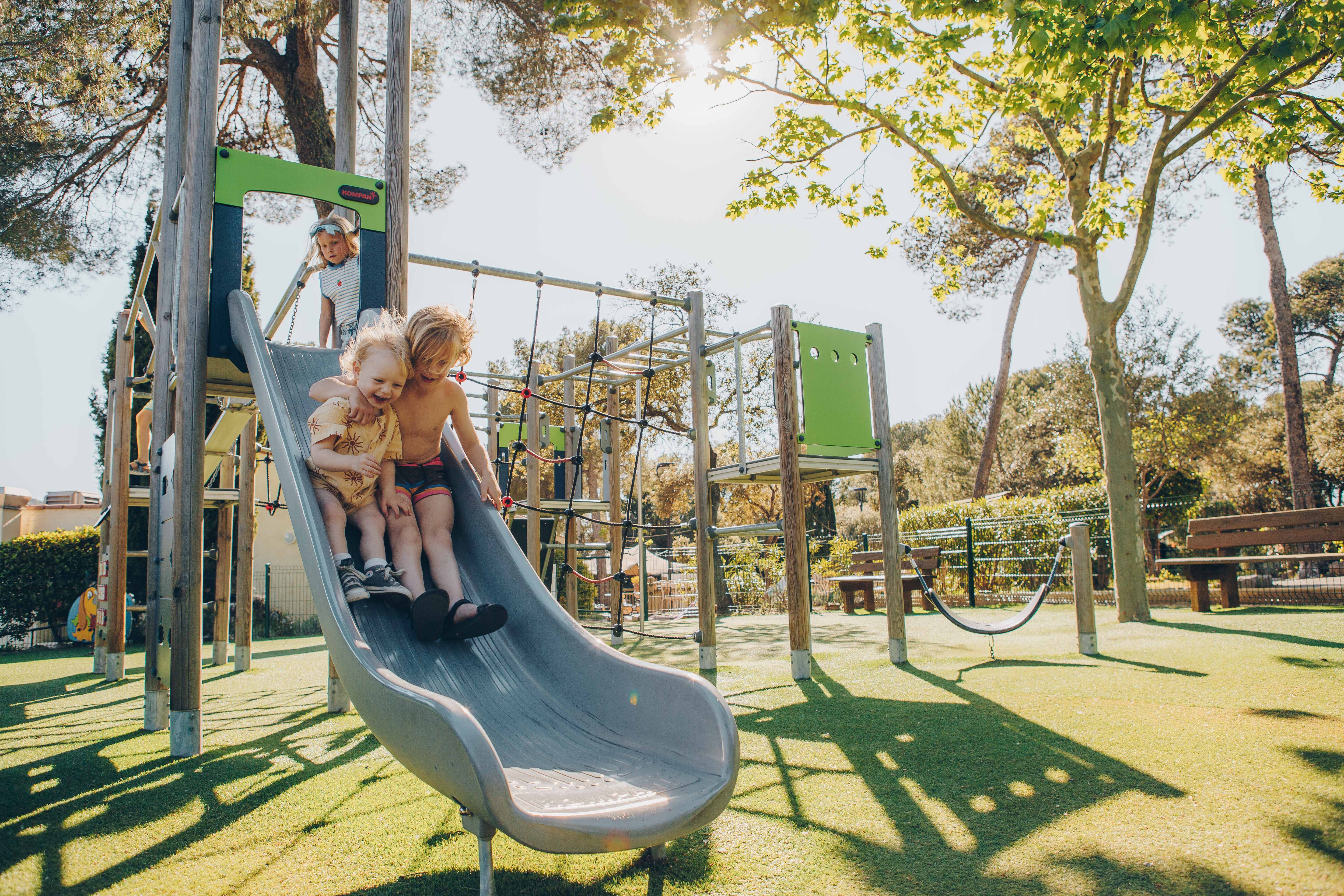 Wohnmobilstellplatz: RCN Domaine de la Noguière