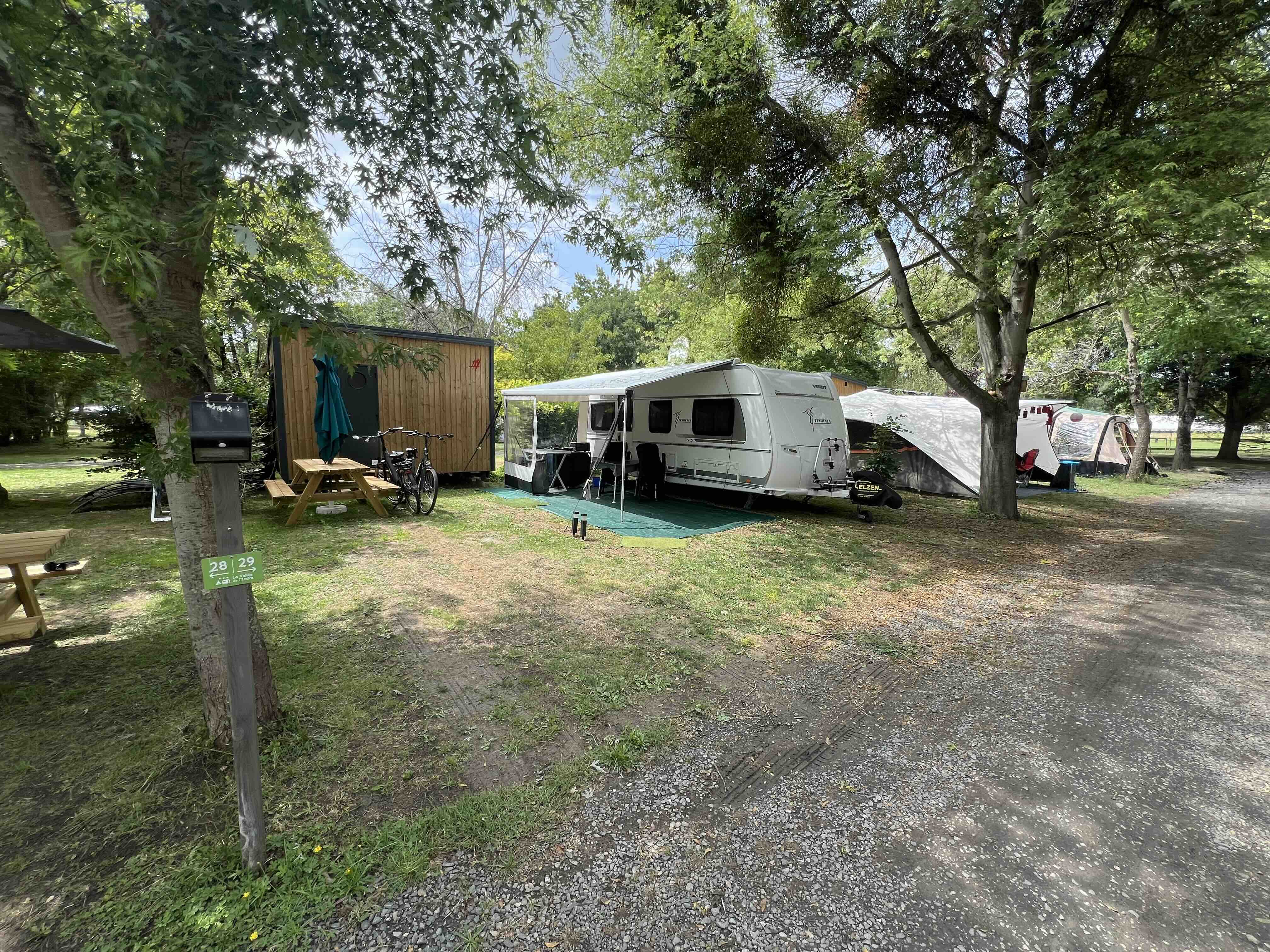 RV park - Centre - Emplacement premium - Camping La Vallée de l'Indre