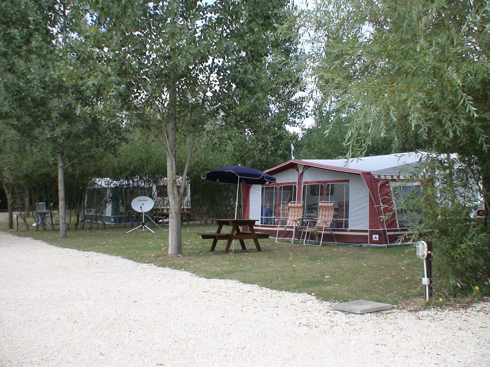 Reisemobilstellplatz - Duschen - Frankreich - Le Cormier  Camping d'Obterre