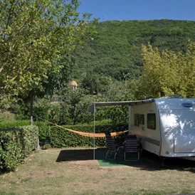 Wohnmobilstellplatz: Camping Les Cerisiers du Jaur