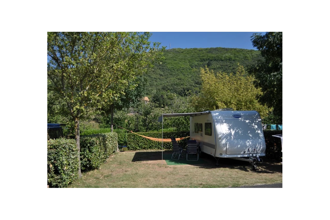 Wohnmobilstellplatz: Camping Les Cerisiers du Jaur