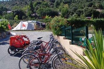 Wohnmobilstellplatz: Camping Les Cerisiers du Jaur