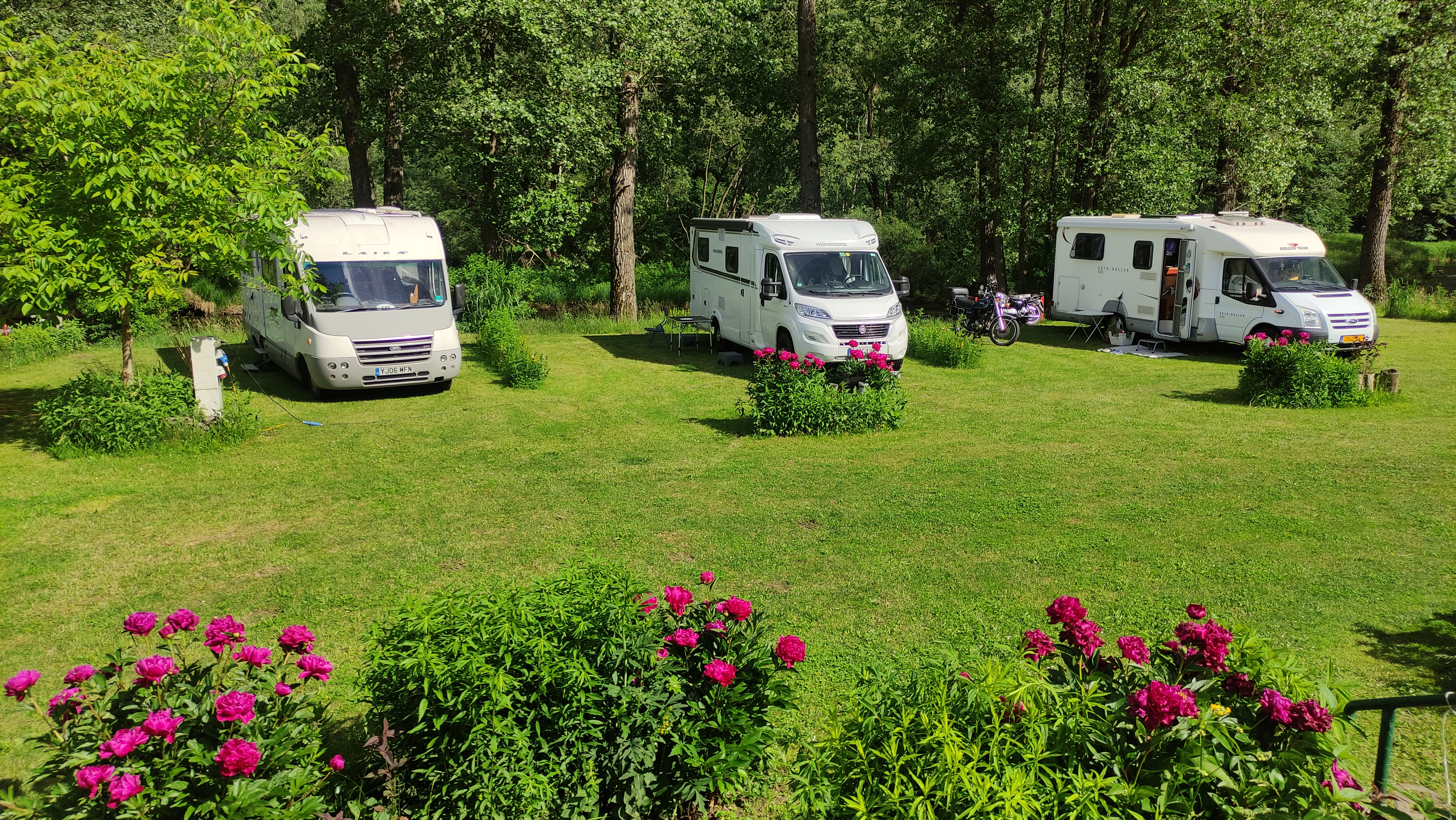 kampeerplaats voor campers - Tsjechische Republiek - Wohnmobile beim Fluss (Plätze A2-A4) - Camping Paradijs