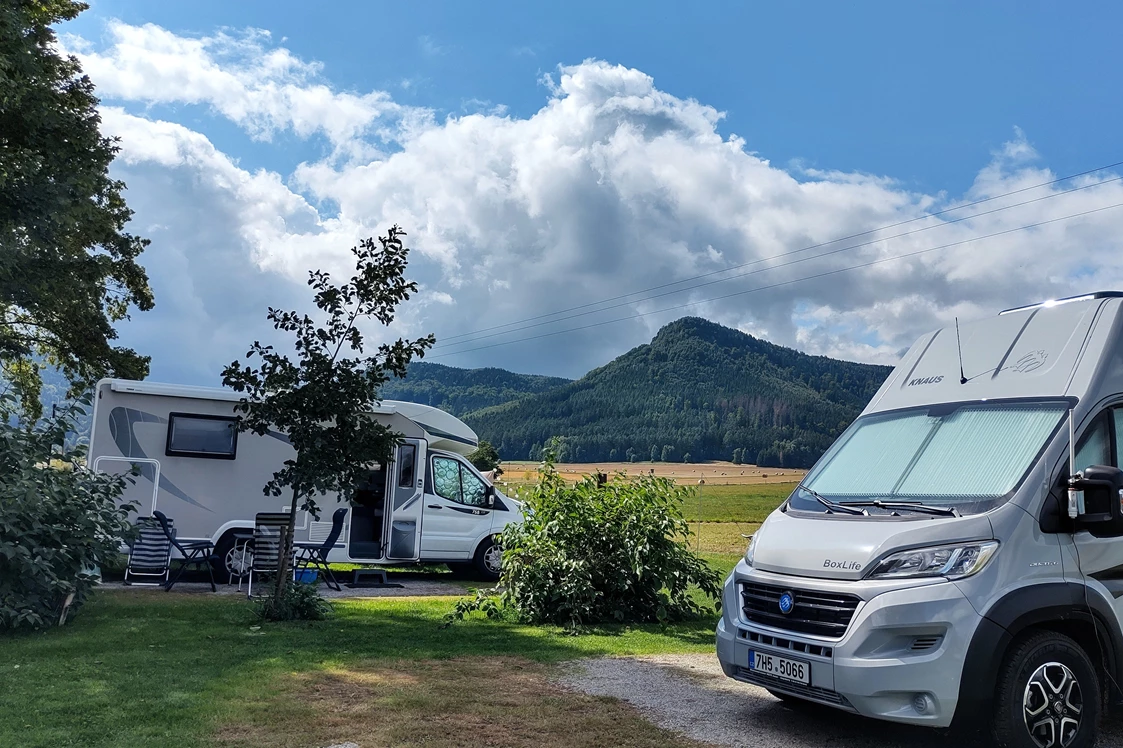 Wohnmobilstellplatz: Camping Bozanov