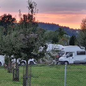 Wohnmobilstellplatz: Schüür zum Hirschpark