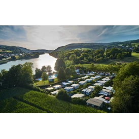 Wohnmobilstellplatz: Stellplatz direkt am Rhein - Stellplatz Lienheim