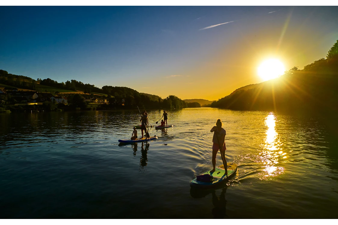 Wohnmobilstellplatz: Stand Up Paddel auf dem Rhein - Stellplatz Lienheim