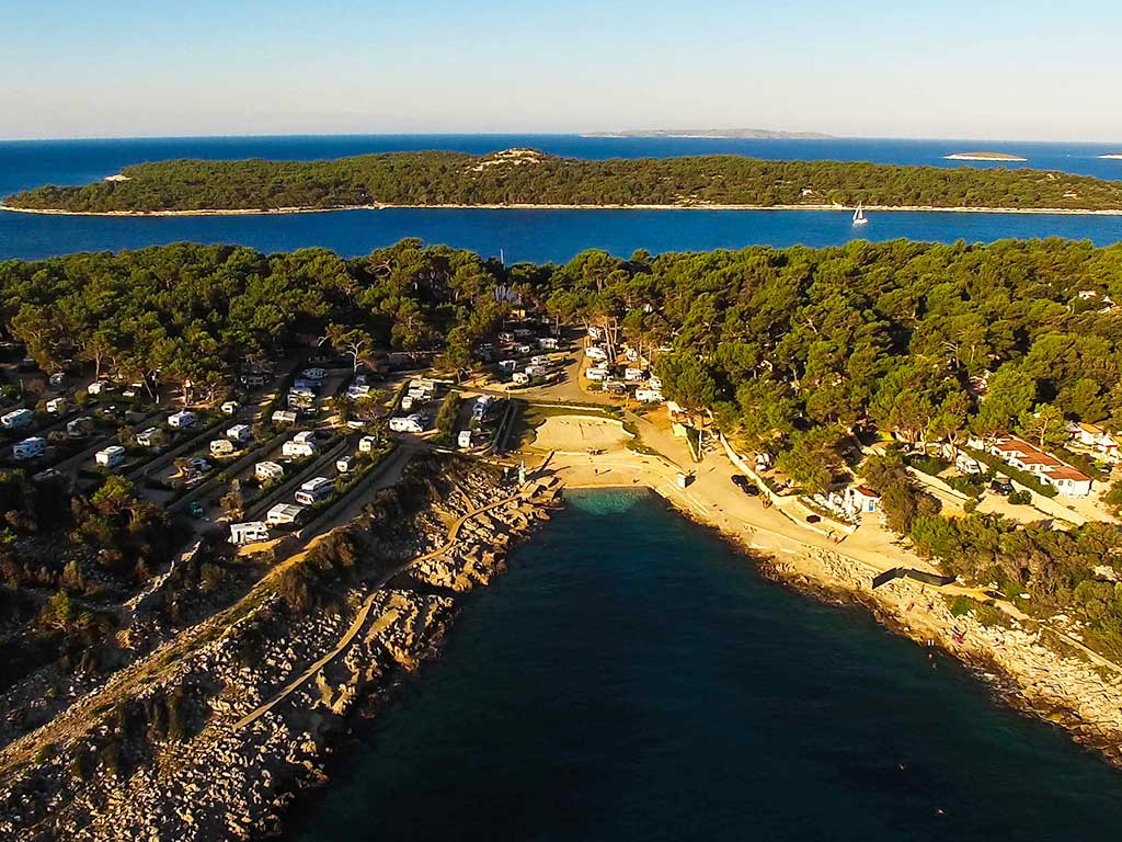 Reisemobilstellplatz - Radweg - Adria - Campingplatz Village Poljana****