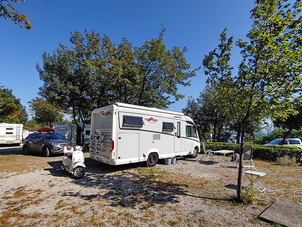 Wohnmobilstellplatz: Camping Village Mare Pineta****