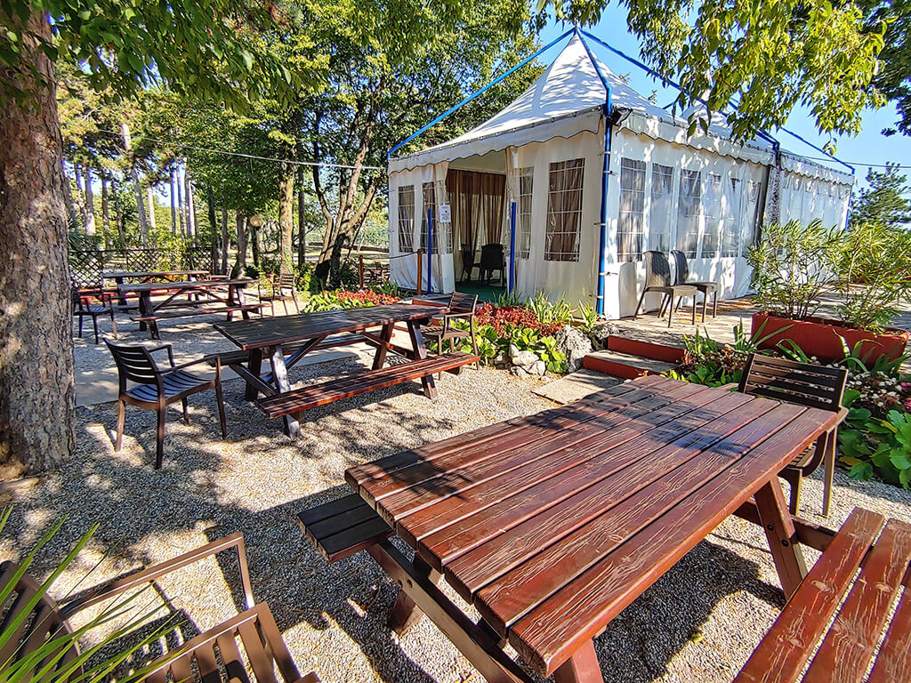 Wohnmobilstellplatz: Camping Village Mare Pineta****