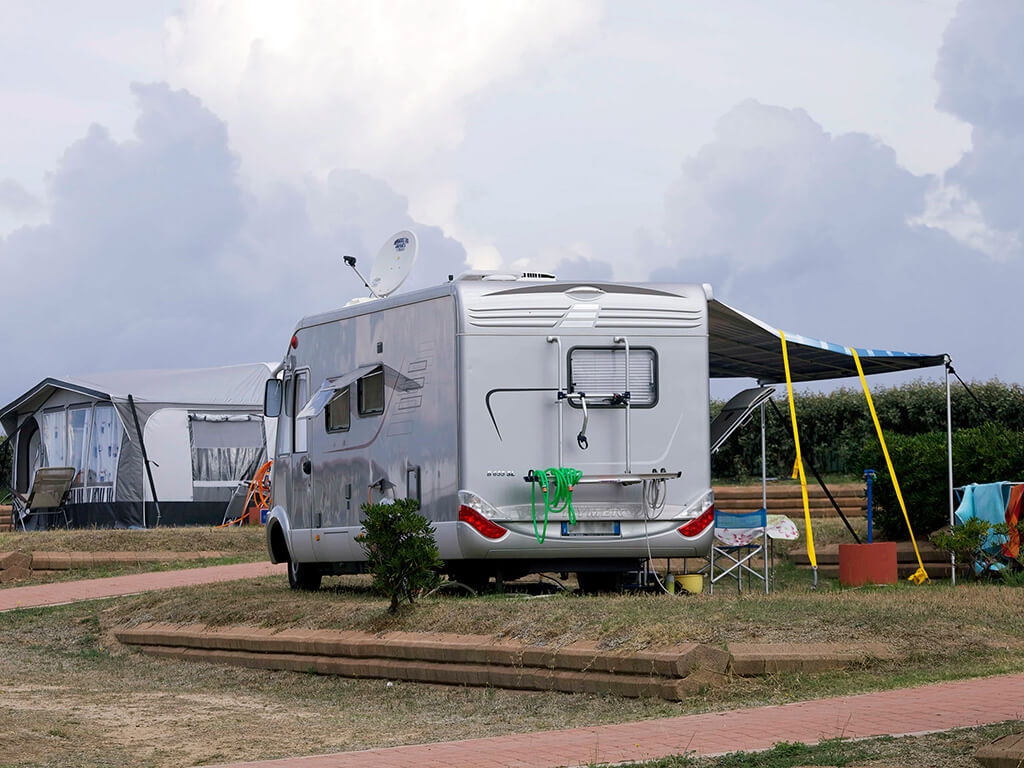 Wohnmobilstellplatz: Campingplatz Baia Blu La Tortuga****