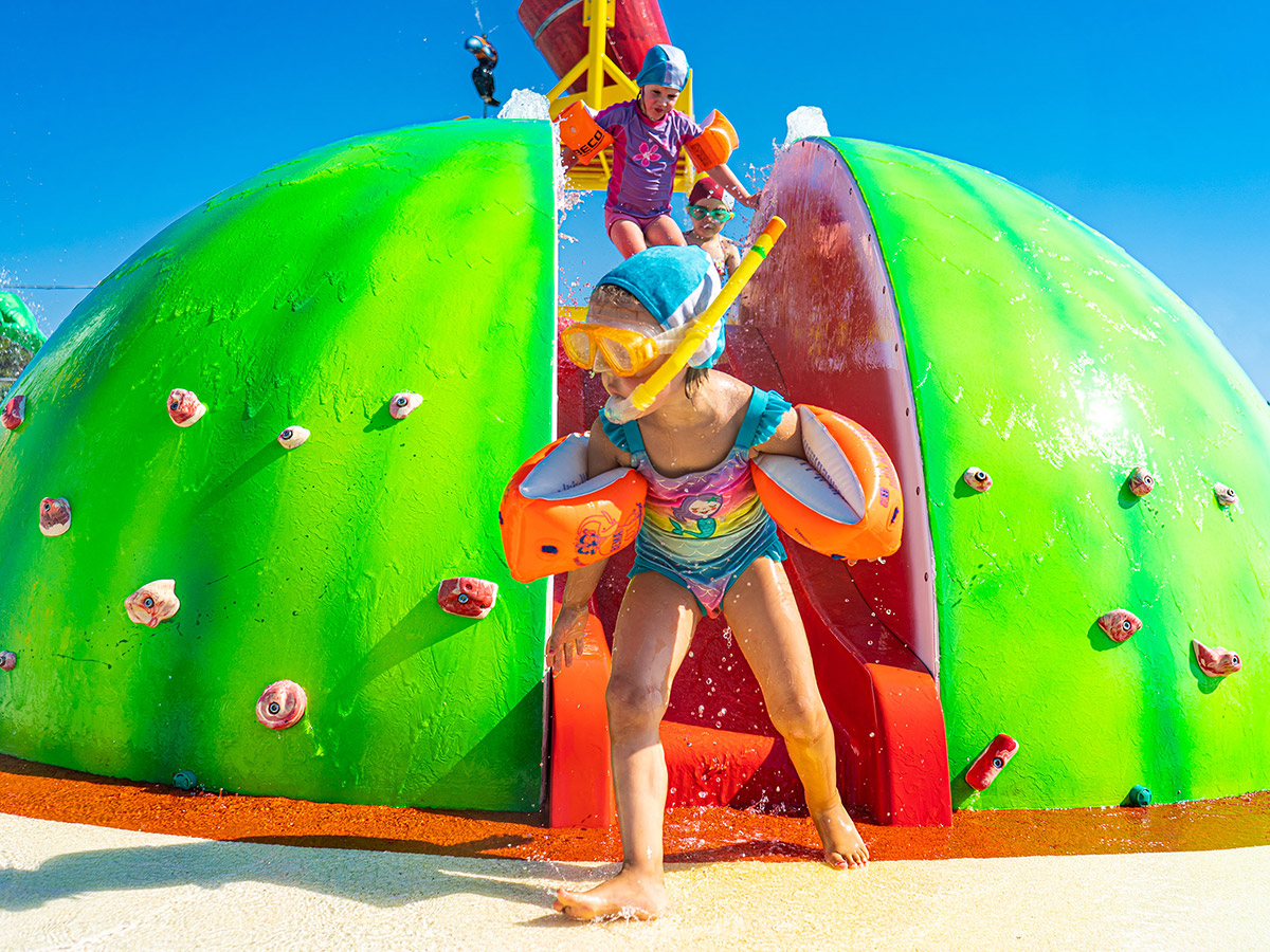 Wohnmobilstellplatz: Campingplatz Baia Blu La Tortuga****