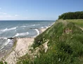 Wohnmobilstellplatz: Wildromantische Steilküste mit kurtaxfreien Natursandstrand - Wohnmobilpark Ostseeblick