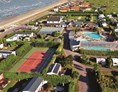 Wohnmobilstellplatz: 5-Sterne Campingplatz am Meer mit Hallenbad und Schwimmbad, Tennis, and viele Aktivitäten - Camping Le Cormoran